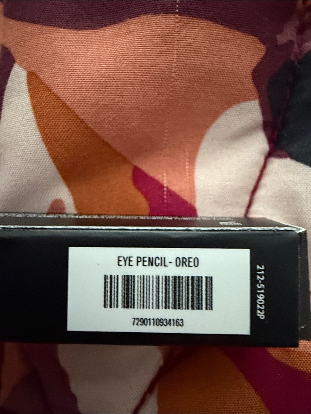IL MAKIAGE Long-WearEye Pencil in Oreo - Picture 4 of 6